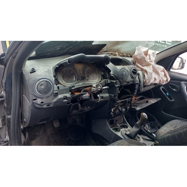 Sucata DUSTER 4X2 2013