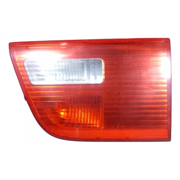 Lanterna Tampa Traseira Direito Bmw X5 4.4is 2004 Detalhe Direito/passageiro Vermelho